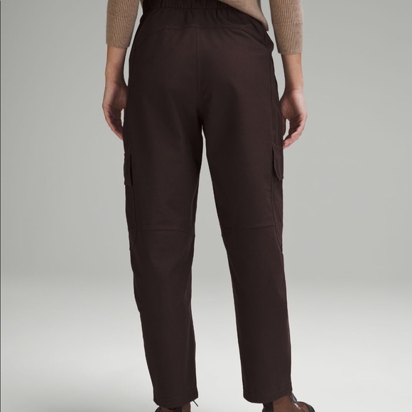 Lululemon Light Utilitech Cargo Pant - Picture 3 of 4